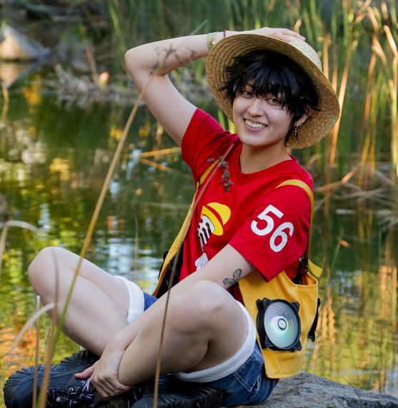 Boyish Luffy cosplay Look