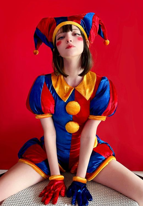 katie_westwood pomni cosplay